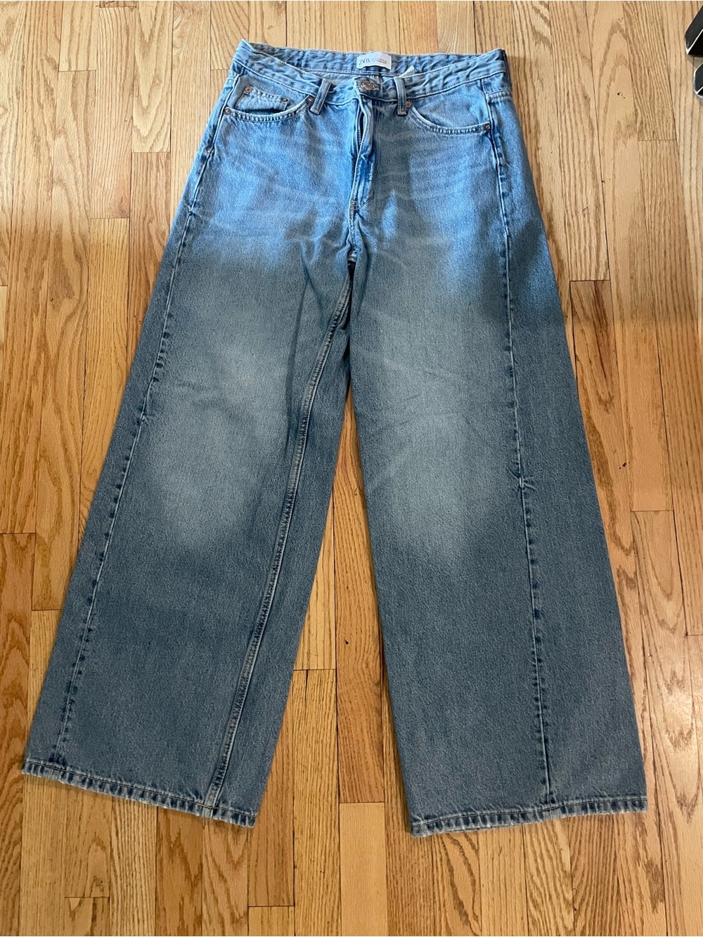 Zara Relaxed Wide-Leg Jeans in Light Blue Denim